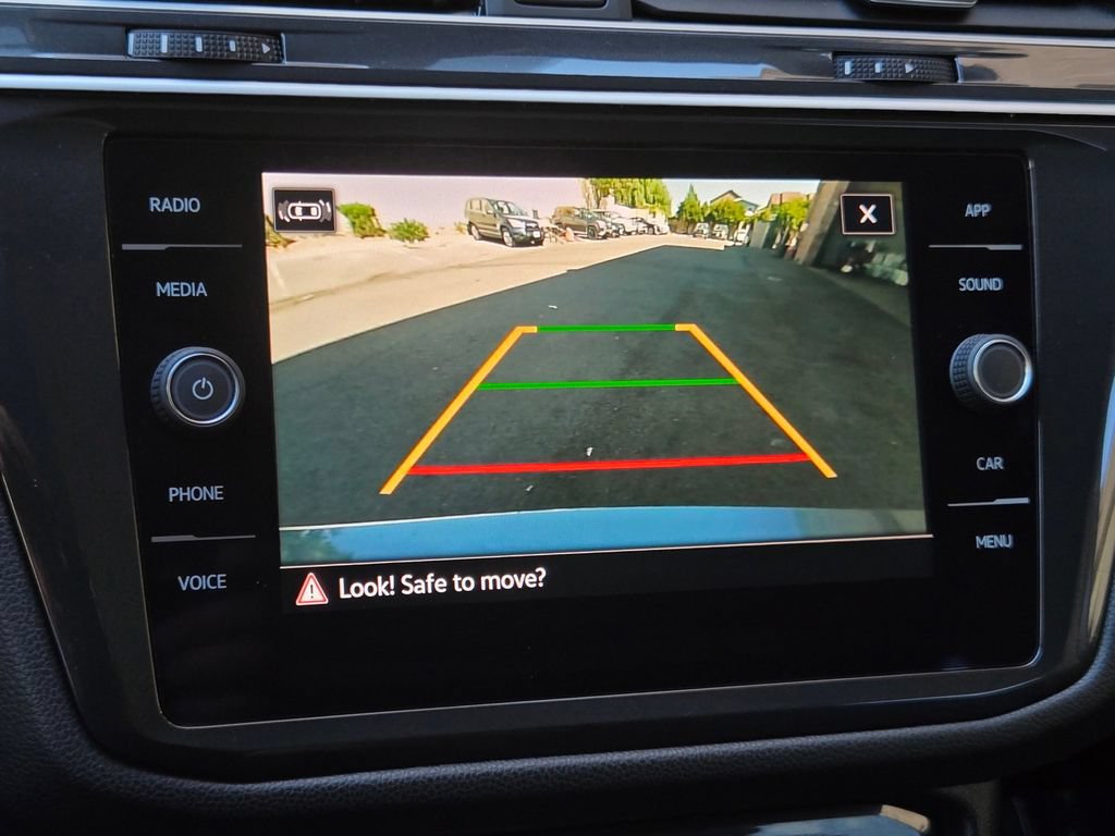 Used 2024 Volkswagen Tiguan SE FWD image 17