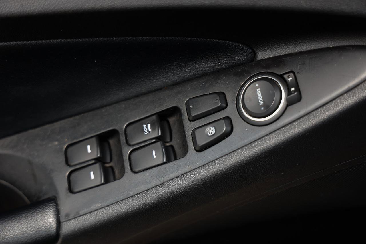 Used 2011 Hyundai Sonata SE w/ Navigation & Sunroof Pkg 4 FWD image 35