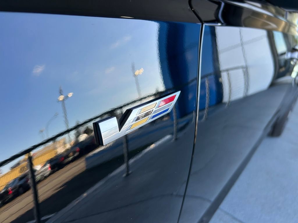 Used 2025 Cadillac CT5 V w/ Technology Package image 31