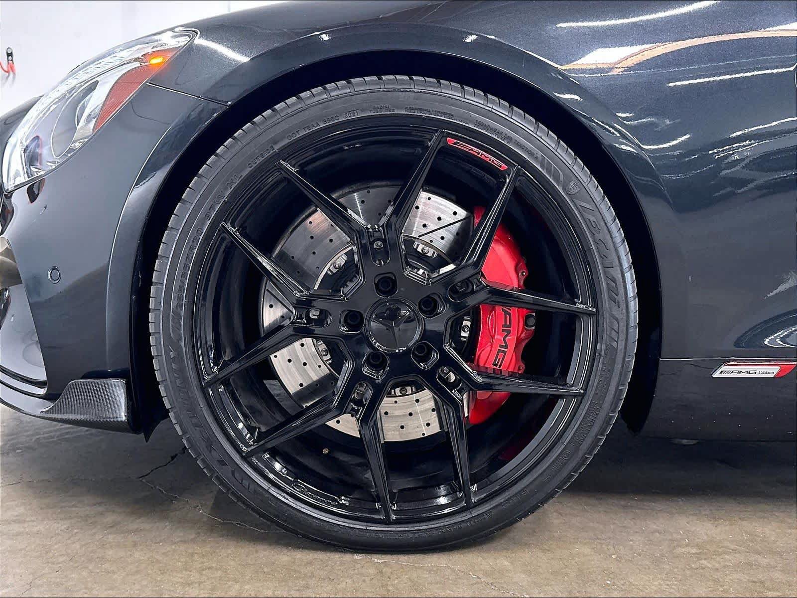 Used 2016 Mercedes-Benz AMG GT S image 11