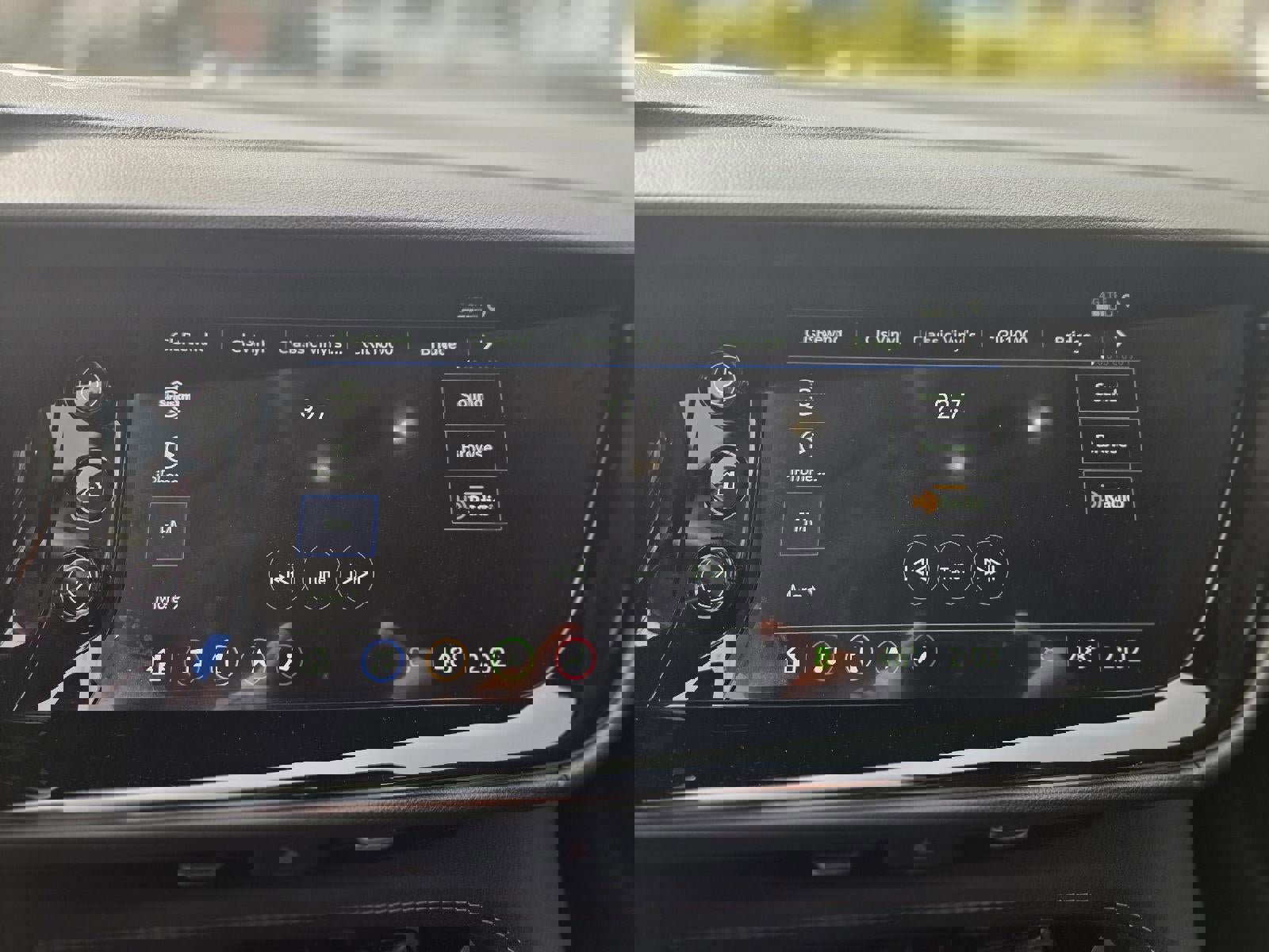 Certified 2023 Buick Envision Avenir image 45