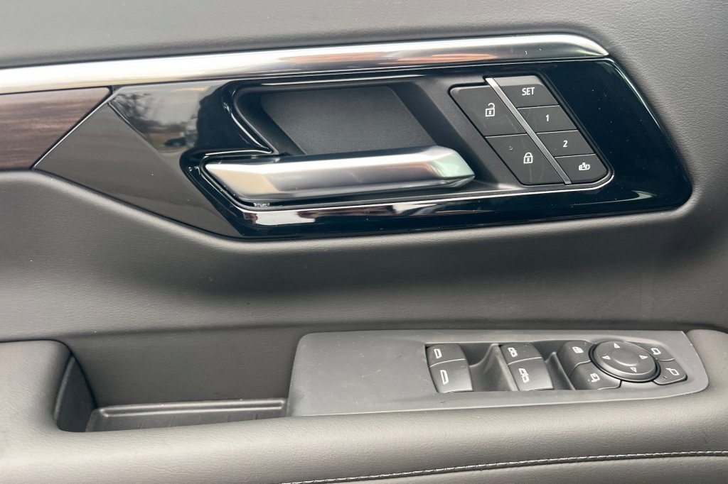 New 2026 Chevrolet Tahoe LT w/ Comfort Package image 8