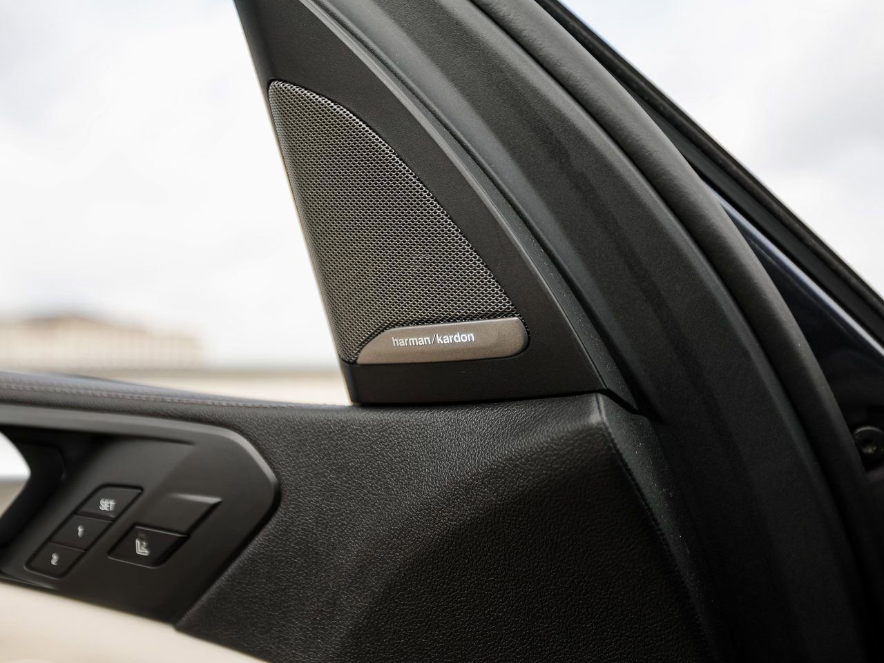 Used 2021 BMW X5 xDrive45e w/ Premium Package 2 image 22