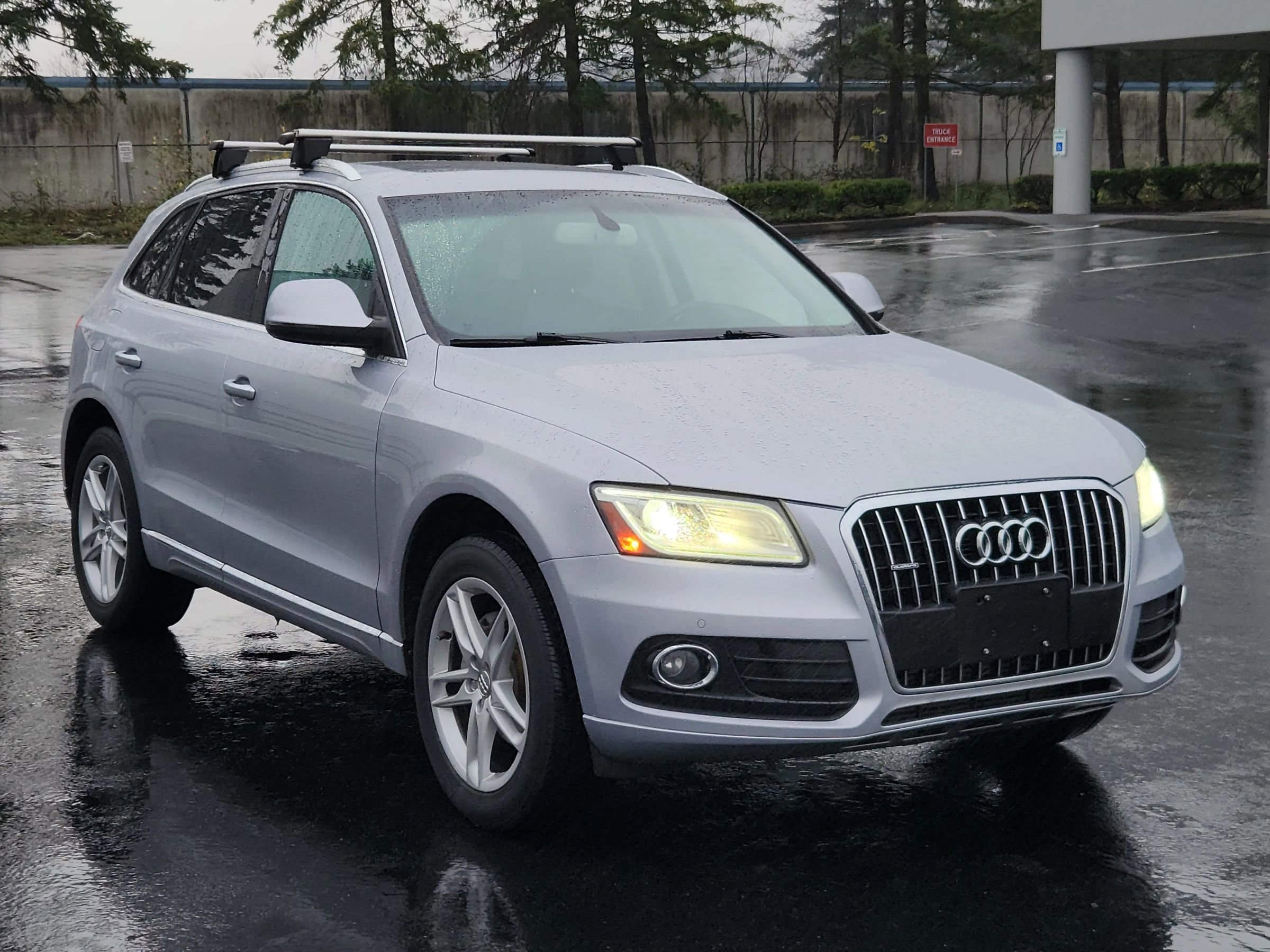 Used 2015 Audi Q5 2.0T Premium Plus w/ Technology Package image 5