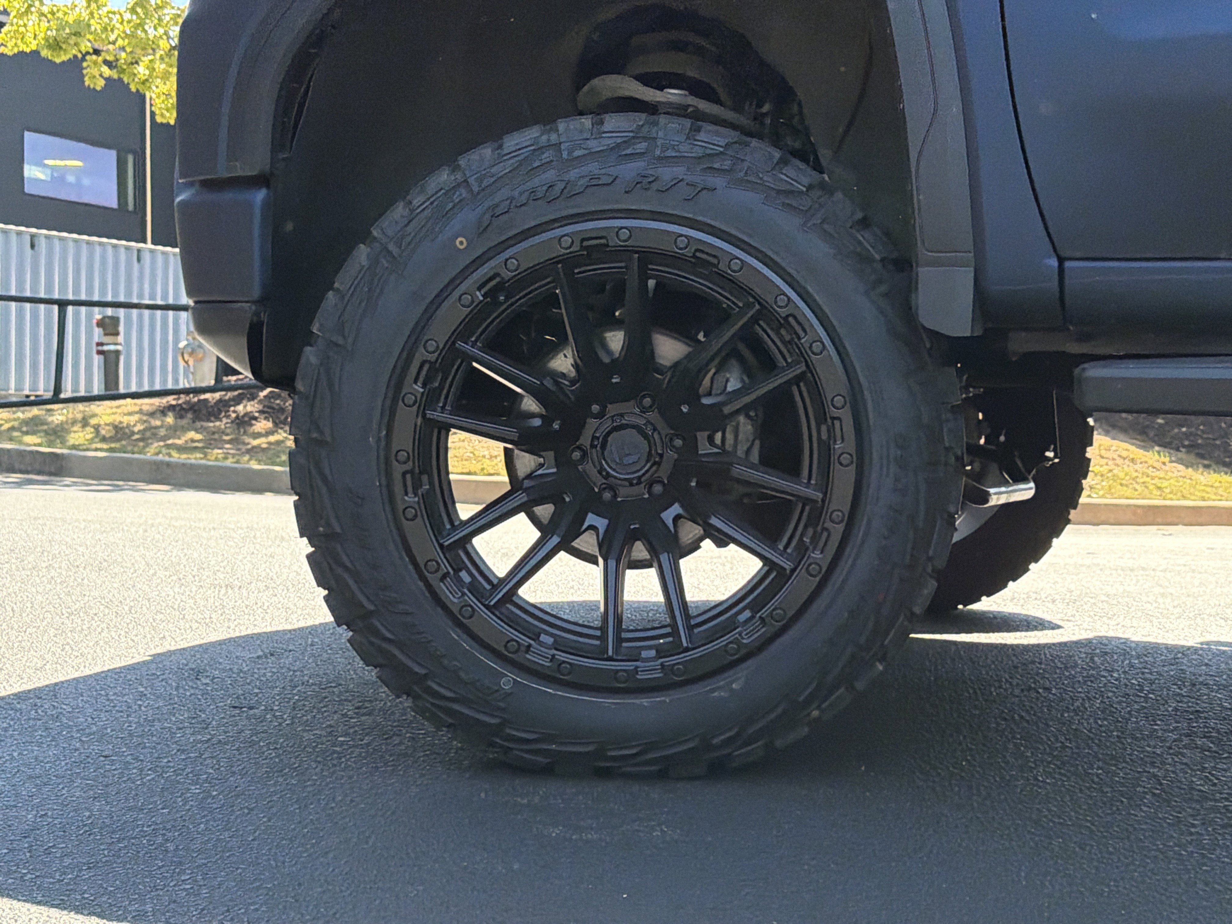 Used 2022 GMC Sierra 1500 Elevation w/ X31 Off-Road Package AWD/4WD image 11