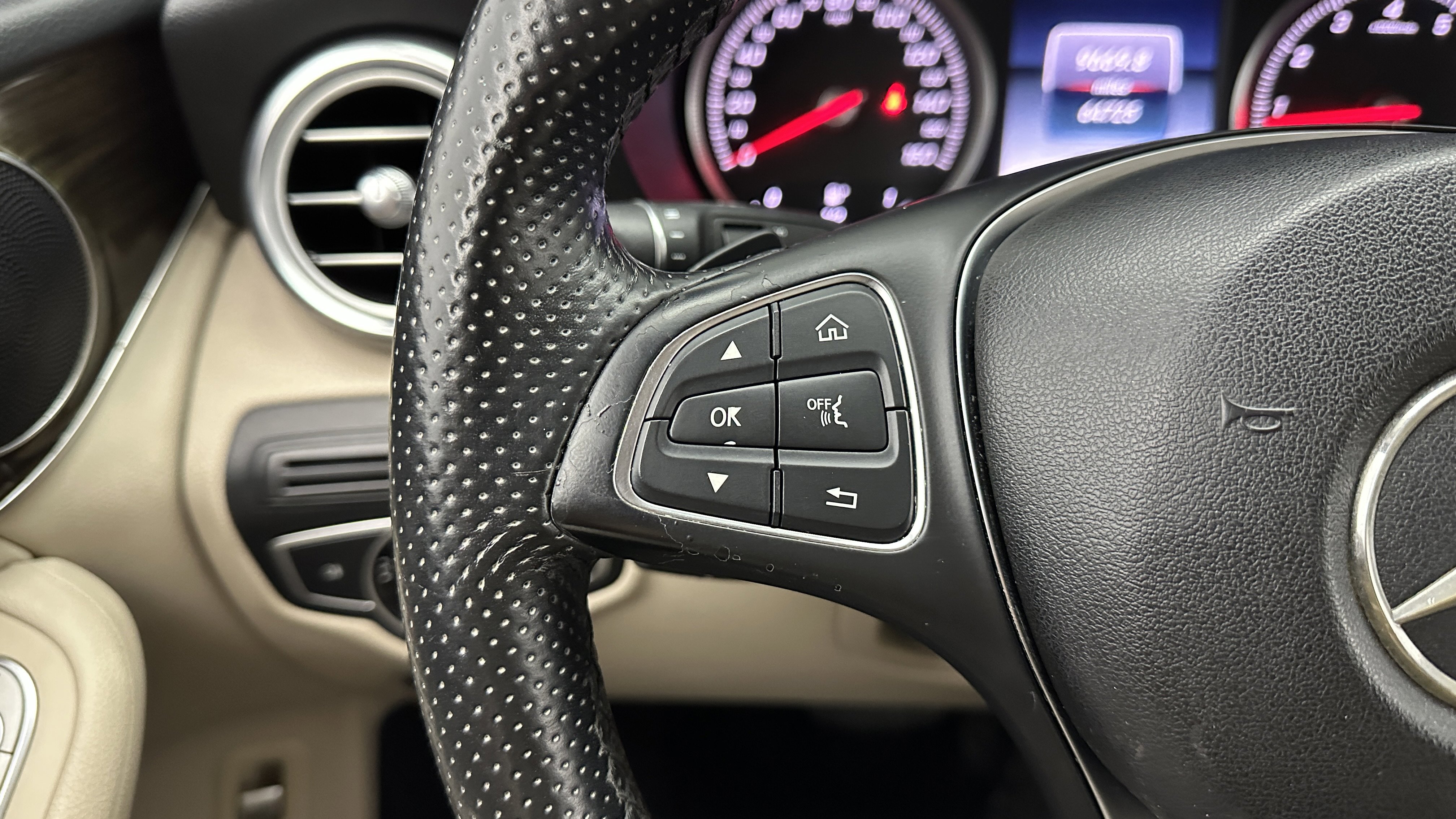 Used 2016 Mercedes-Benz GLC 300 image 21