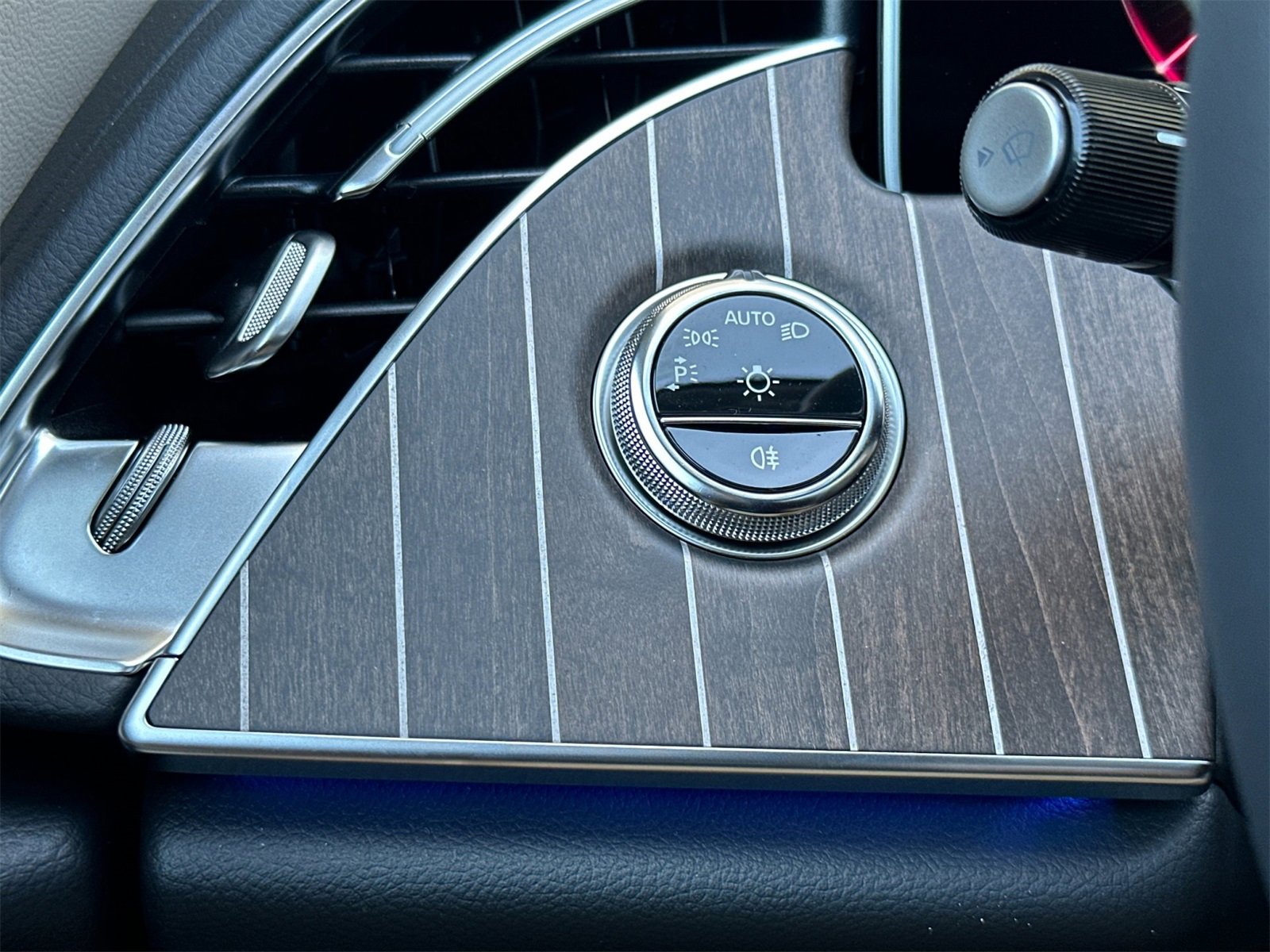 New 2025 Mercedes-Benz E 350 Sedan image 31