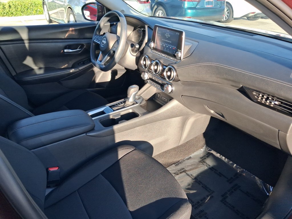 Certified 2025 Nissan Sentra SV FWD image 28