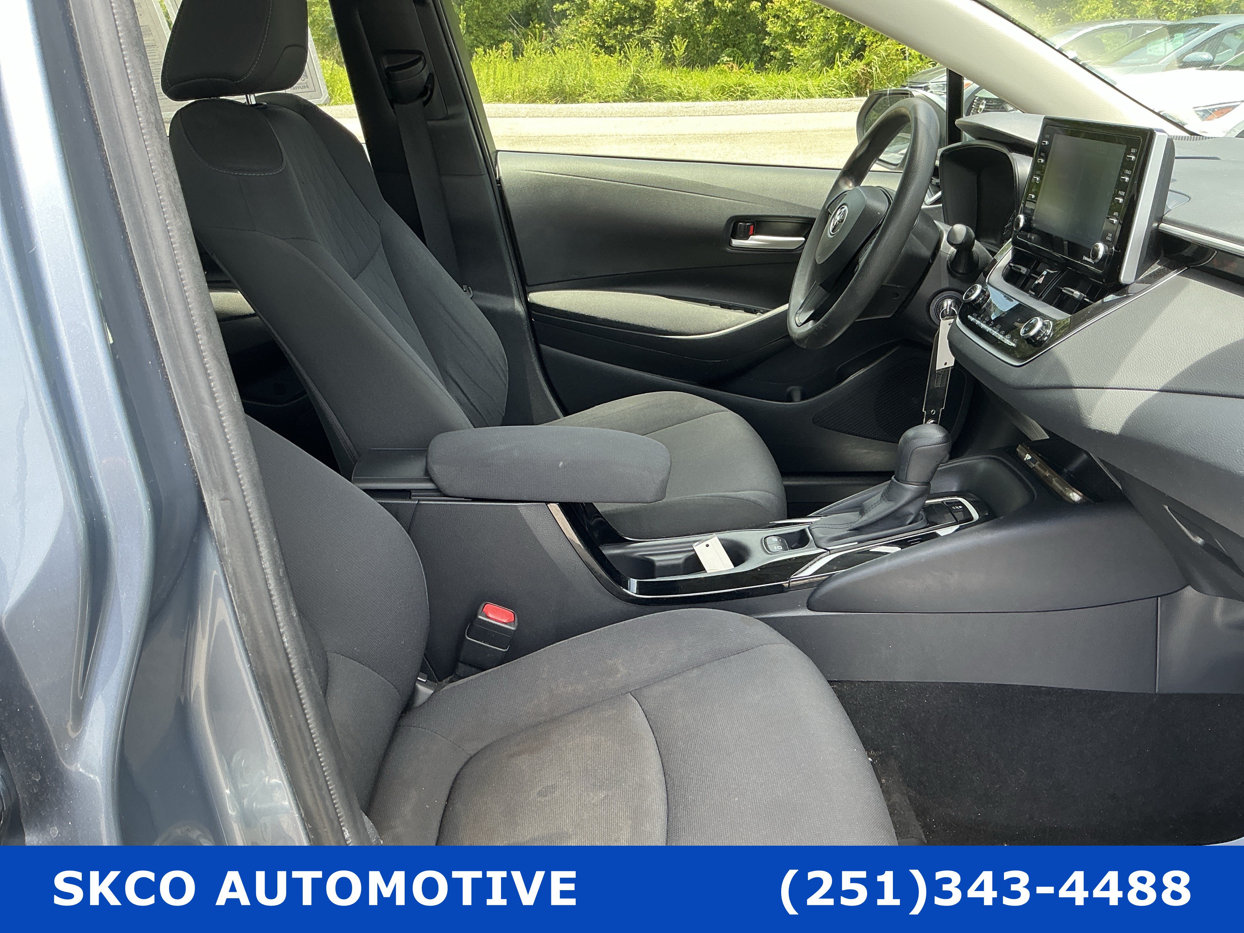 Used 2021 Toyota Corolla LE FWD image 13