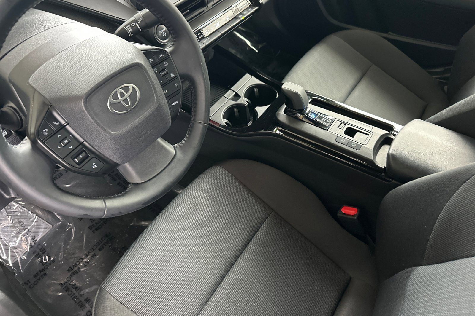 Used 2024 Toyota Prius LE image 10