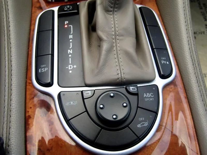 Used 2009 Mercedes-Benz SL 550 image 19