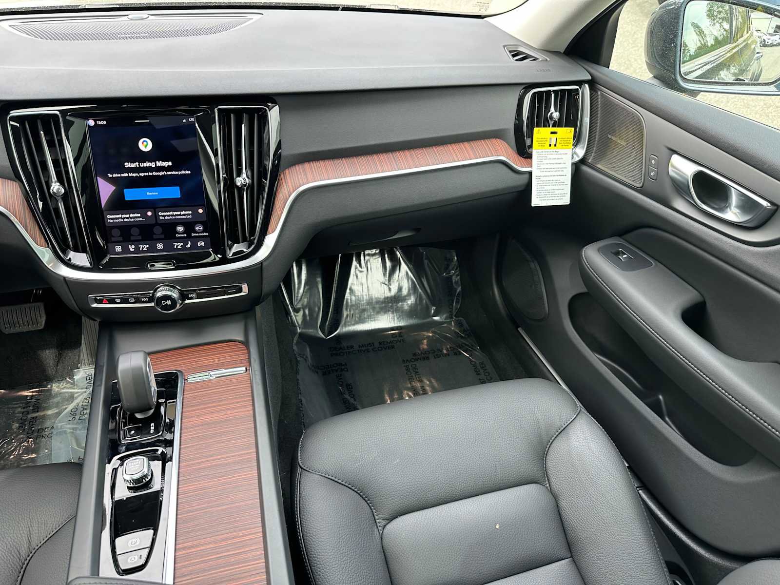 Used 2026 Volvo V60 B5 Cross Country Plus w/ Climate Package AWD/4WD image 18