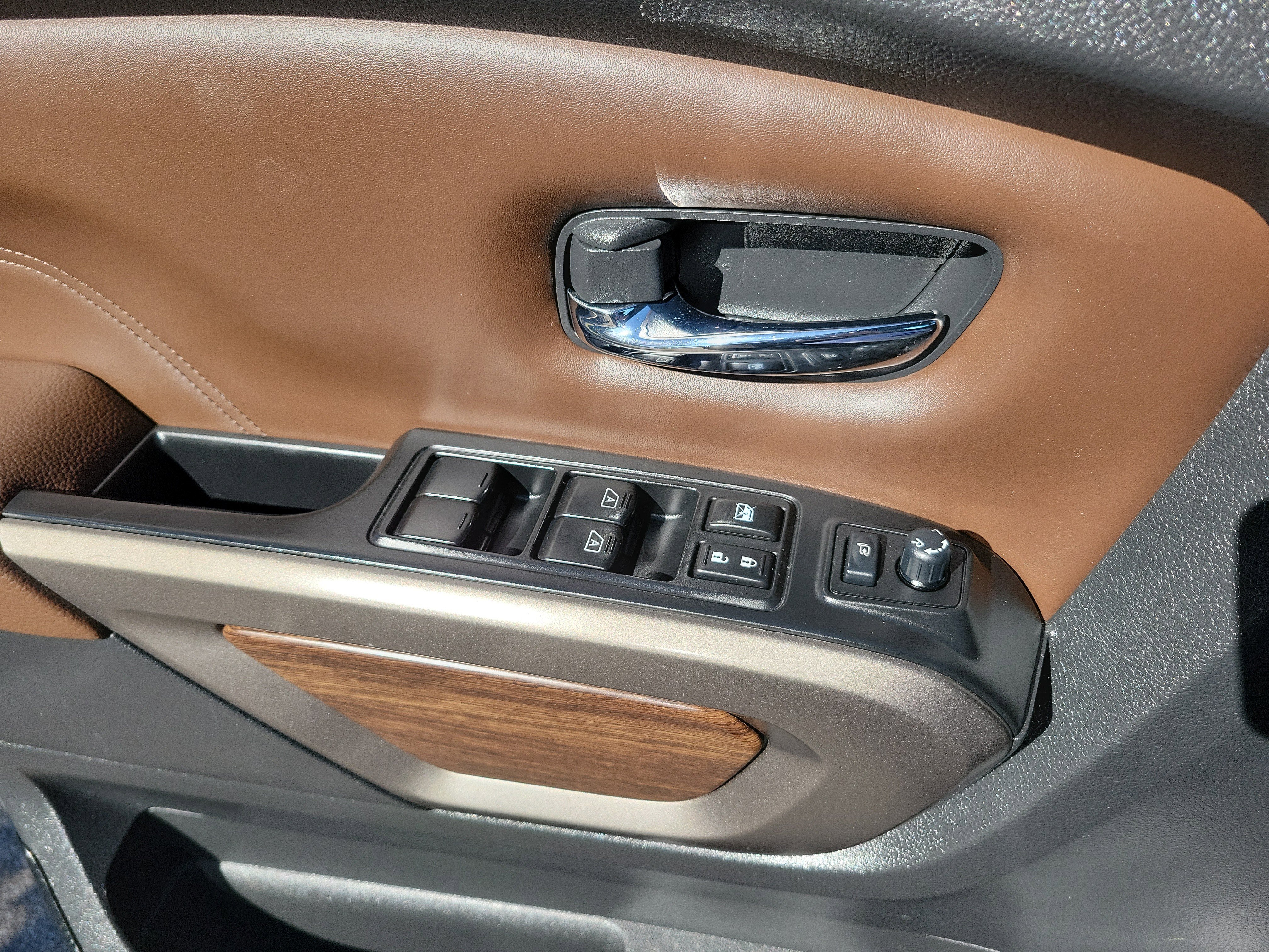 Used 2023 Nissan Titan Platinum Reserve w/ Moonroof Package image 20