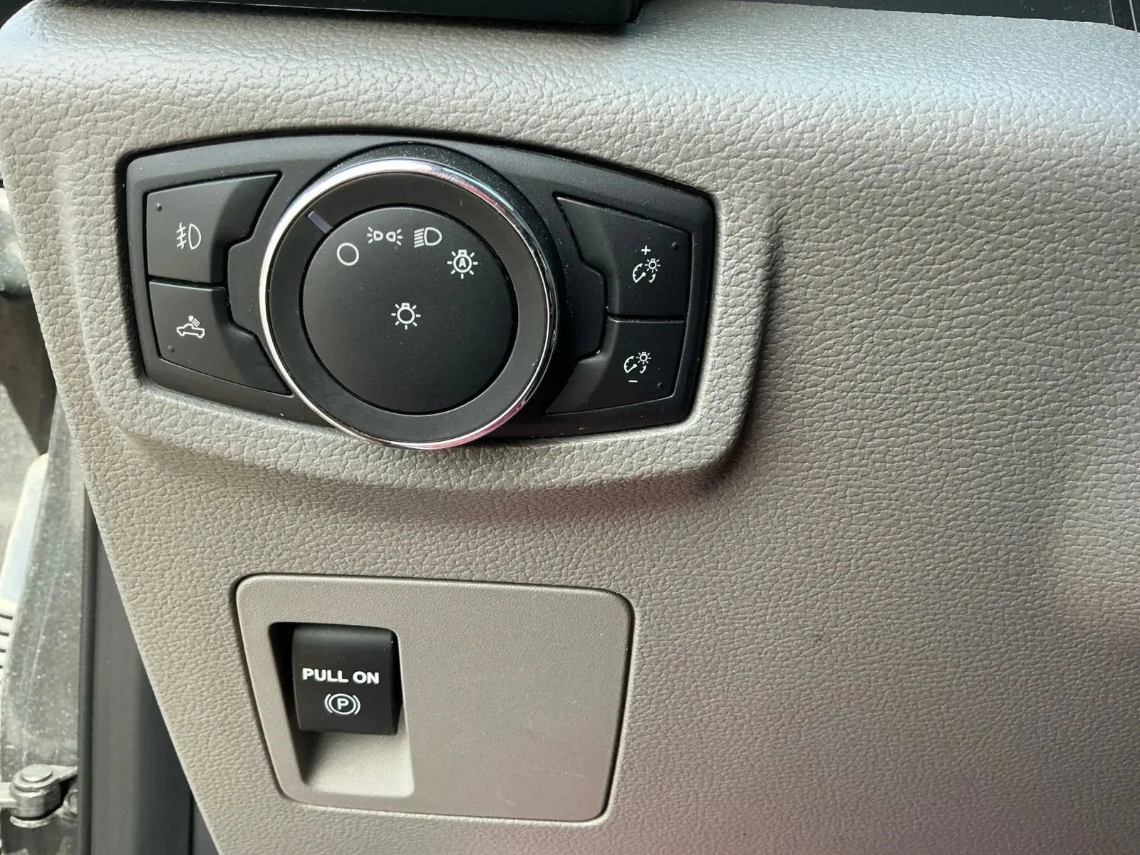 Used 2020 Ford F150 XL w/ Equipment Group 101A Mid image 32