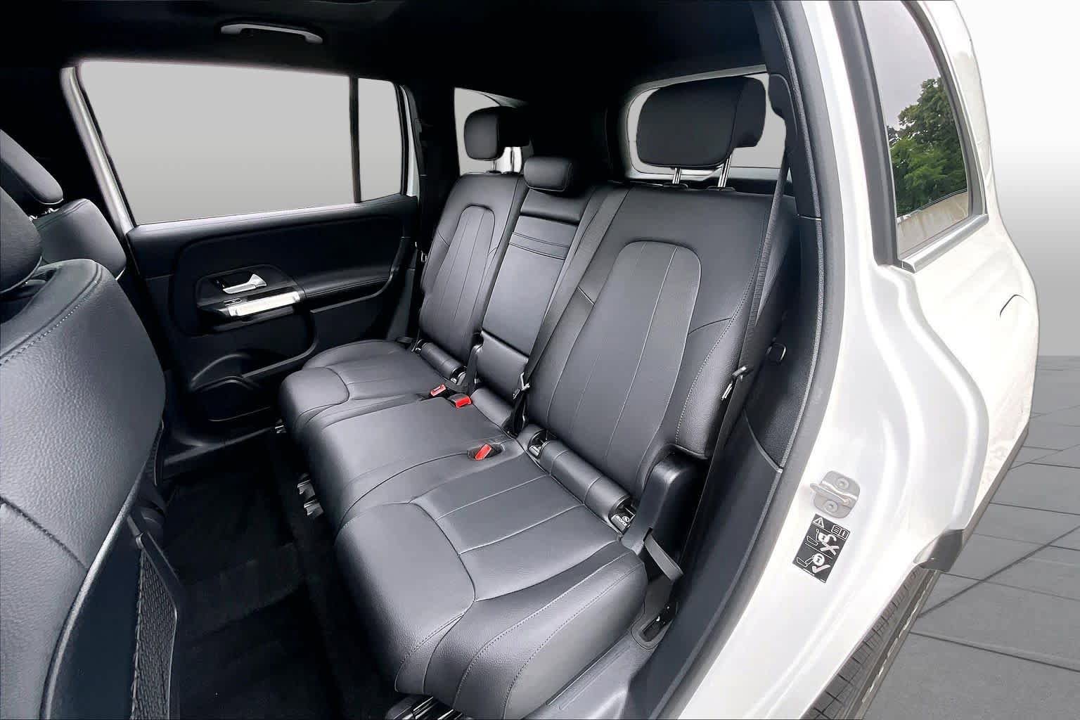 Used 2025 Mercedes-Benz GLB 250 image 20
