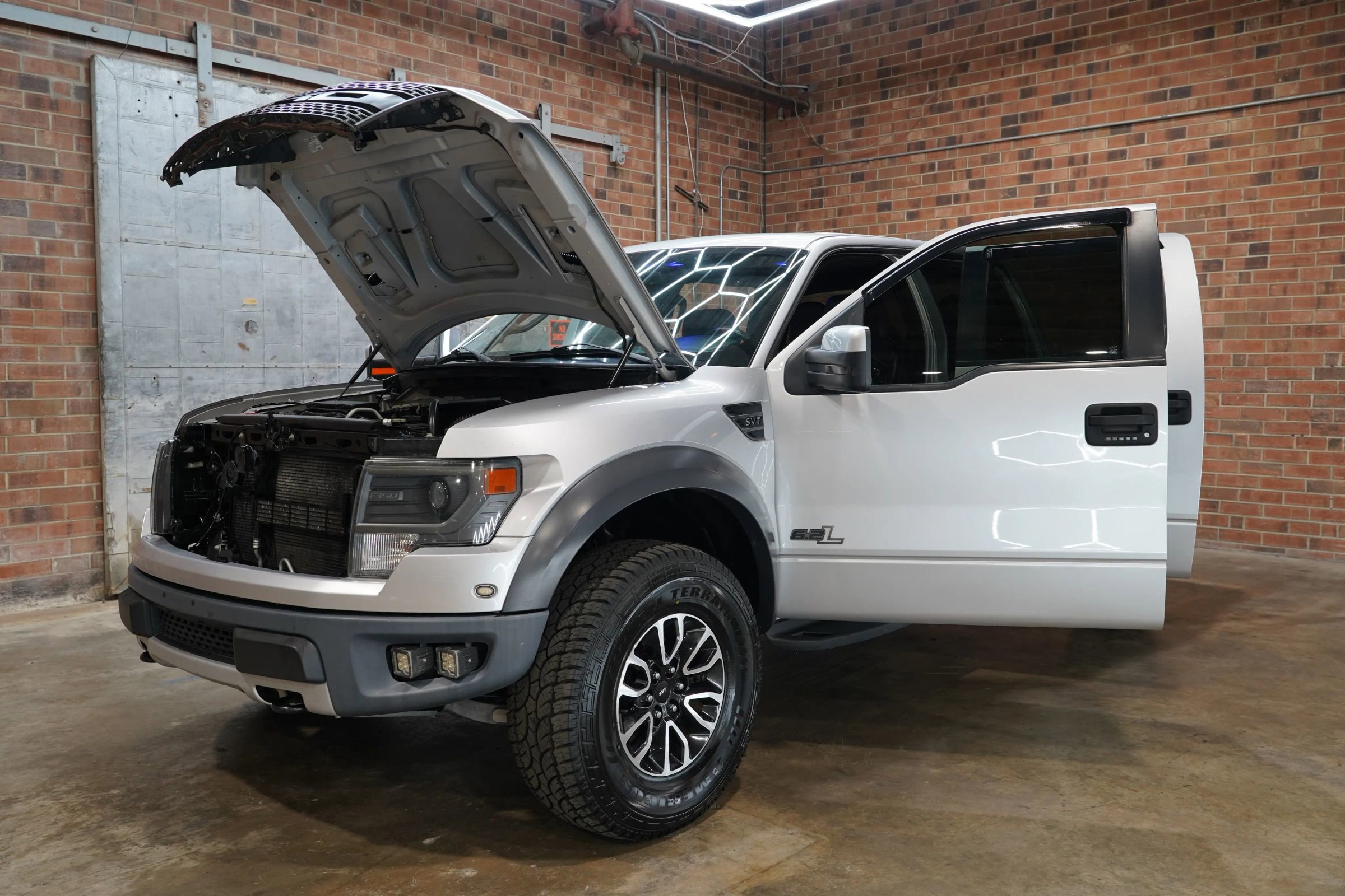 Used 2014 Ford F150 Raptor w/ Equipment Group 801A Luxury image 25