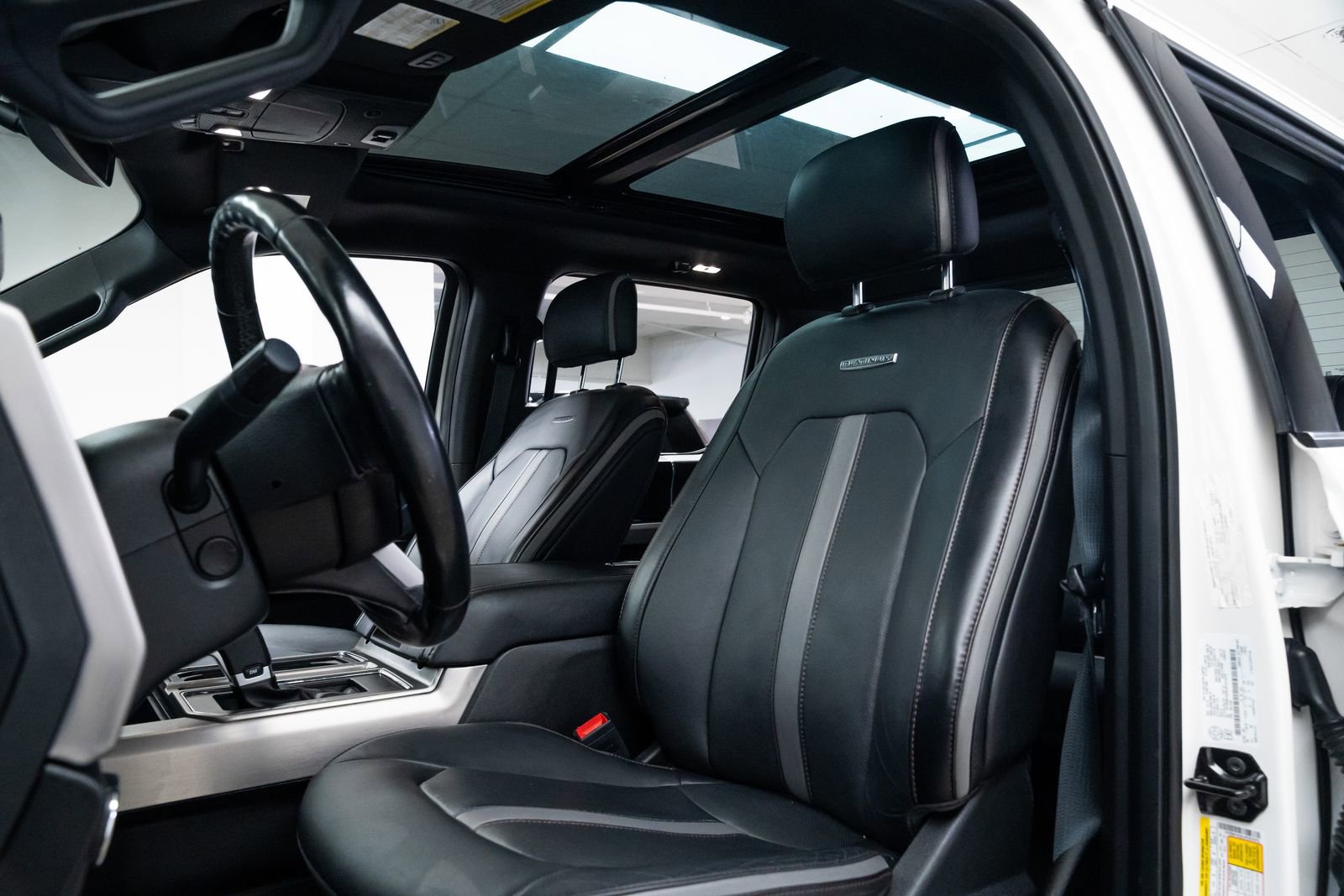 Used 2018 Ford F150 Platinum w/ FX4 Off-Road Package image 17