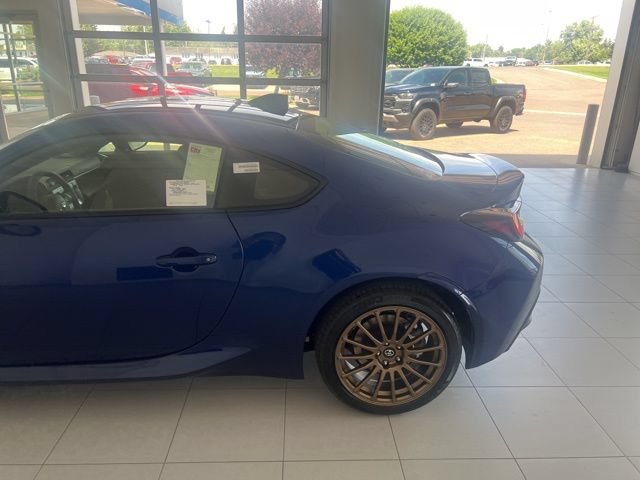 New 2025 Toyota GR86 RWD image 5