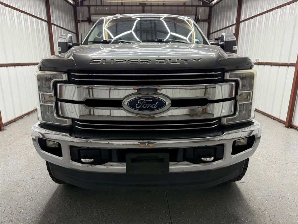 Used 2017 Ford F250 Lariat w/ Chrome Package image 2