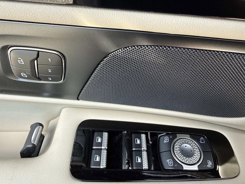 Certified 2024 Lincoln Nautilus Premier AWD/4WD image 19