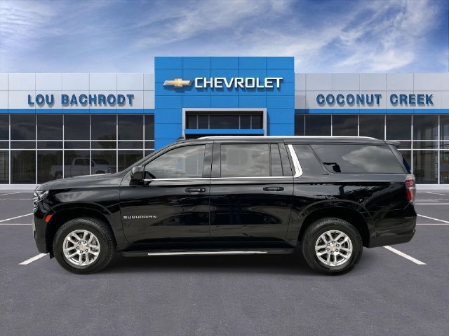 Used 2024 Chevrolet Suburban LS RWD image 5