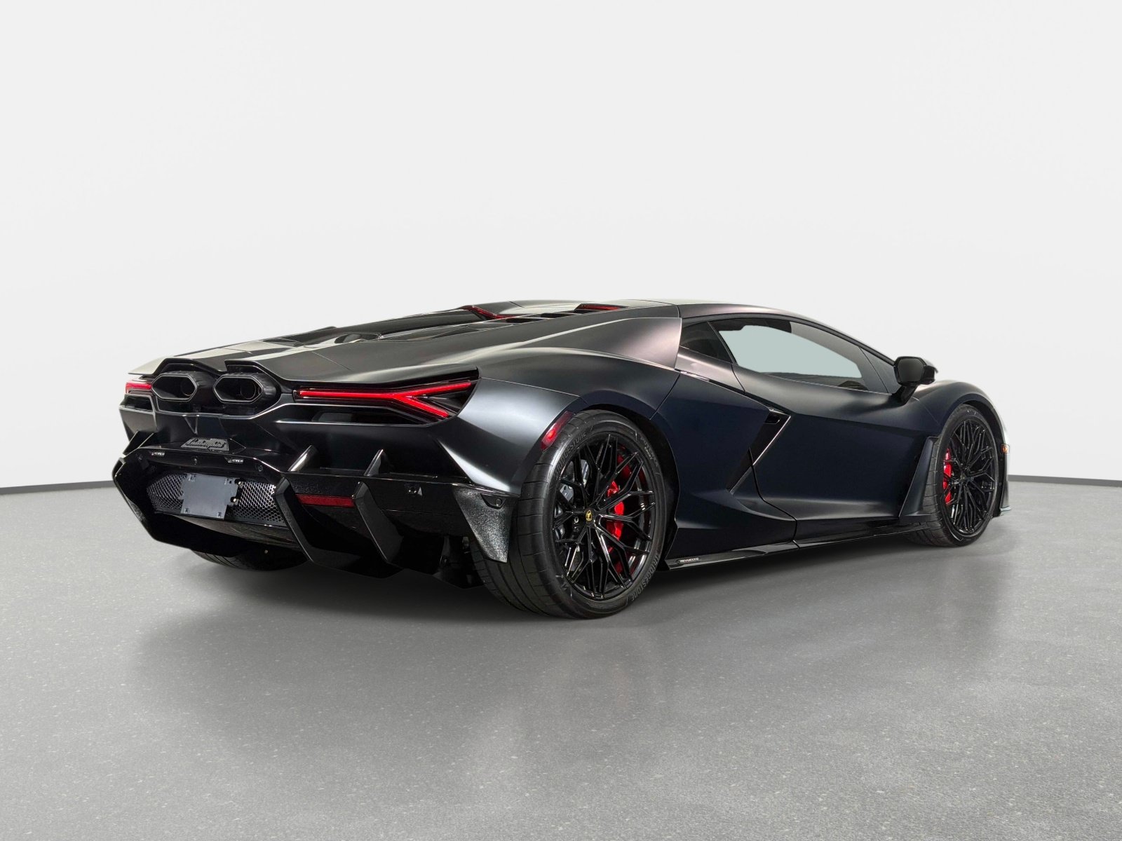 Used 2024 Lamborghini Revuelto AWD/4WD image 3
