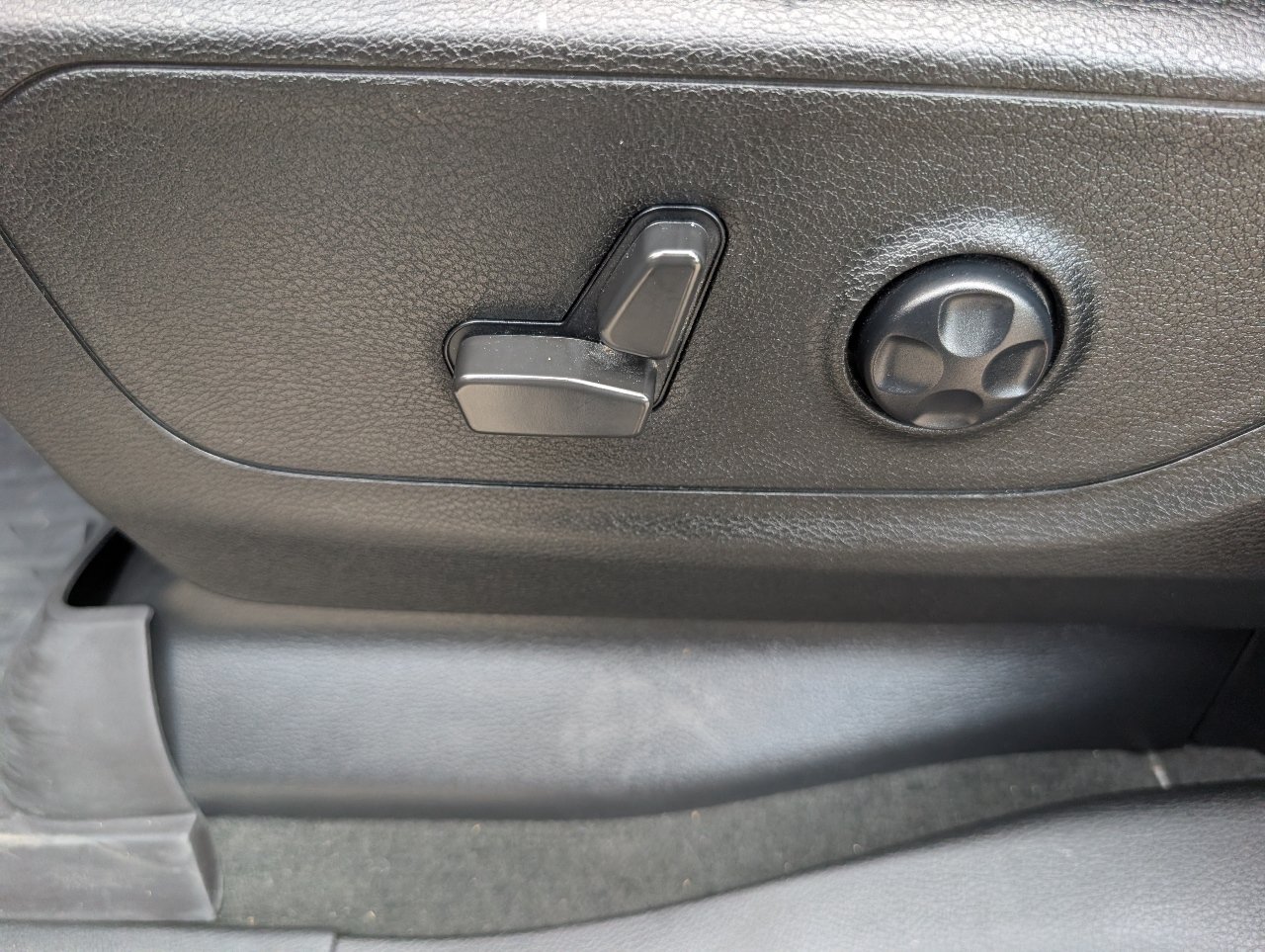 Used 2021 RAM 1500 Rebel w/ Rebel Level 2 Equipment Group AWD/4WD image 3