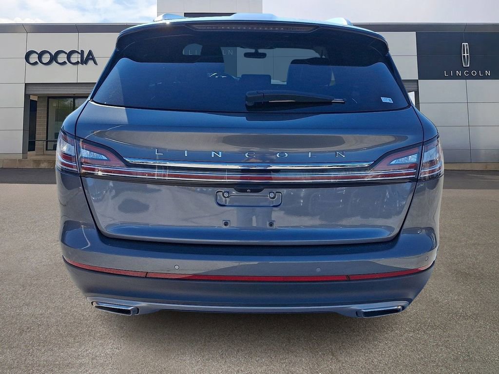 Used 2022 Lincoln Nautilus AWD image 5