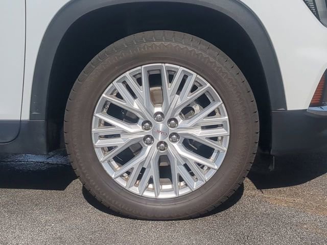 Used 2024 GMC Acadia Elevation image 11