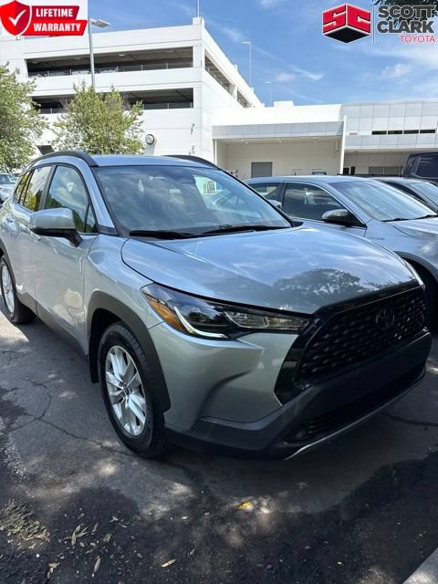 Used 2023 Toyota Corolla Cross LE FWD image 1