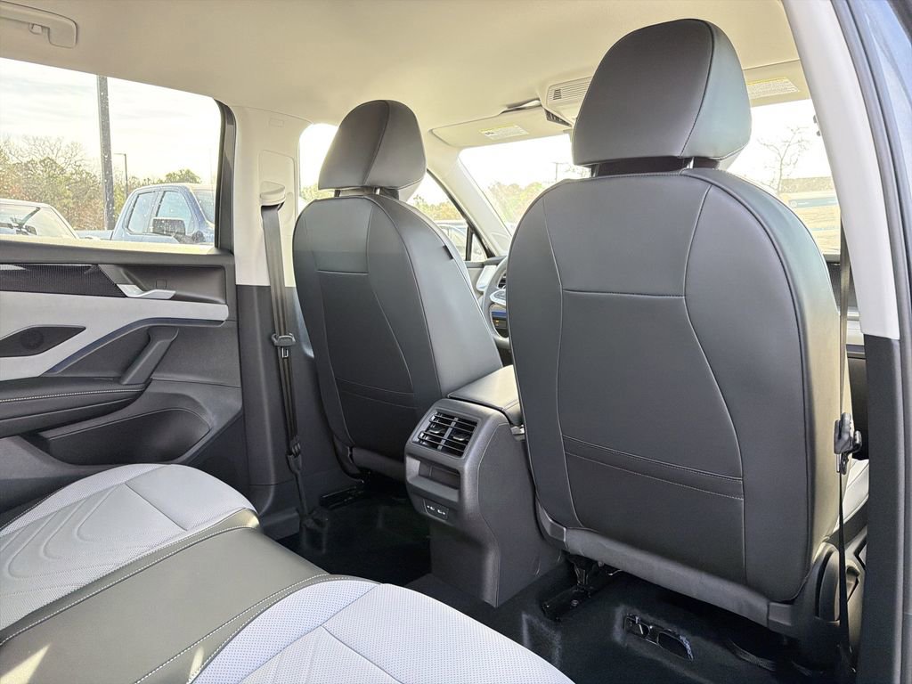 New 2026 Volkswagen Tiguan SE image 18