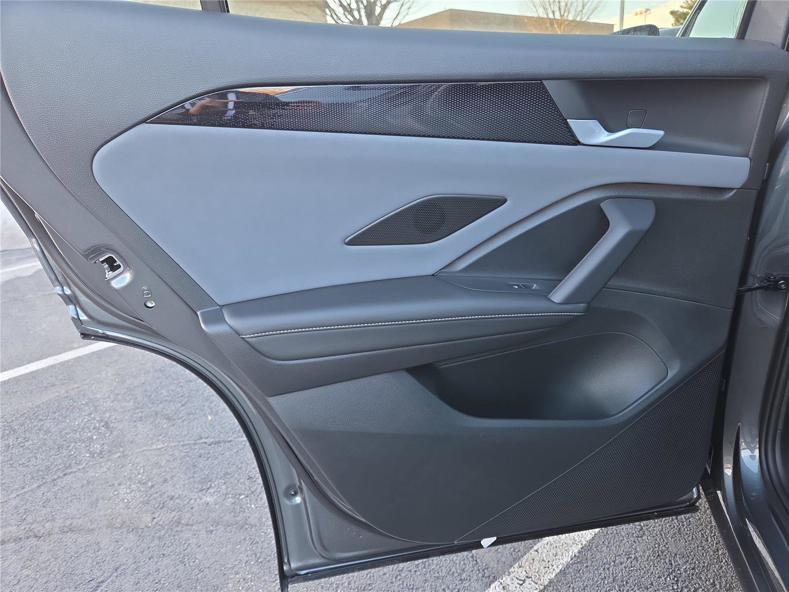 New 2026 Volkswagen Tiguan SE R-Line image 24