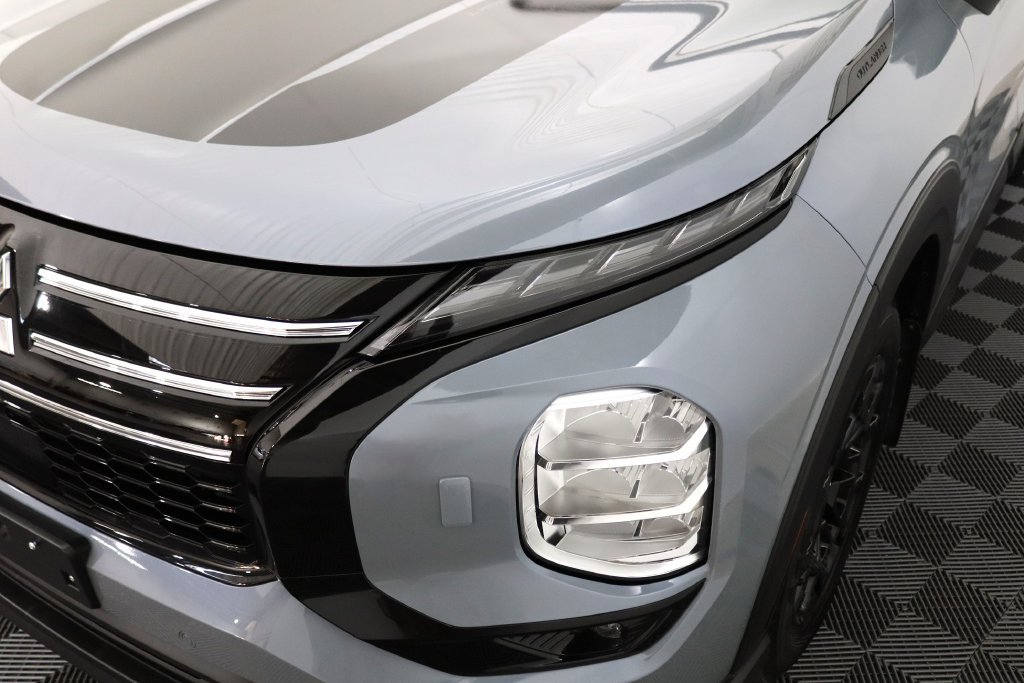 Used 2026 Mitsubishi Outlander AWD image 11