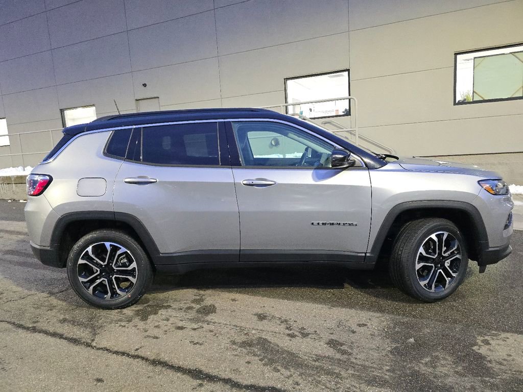 Used 2022 Jeep Compass Limited image 14