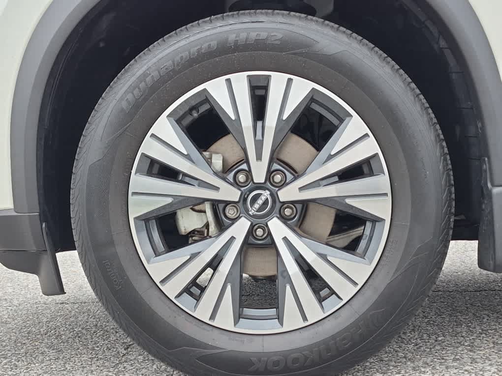 Used 2023 Nissan Rogue SV AWD/4WD image 6