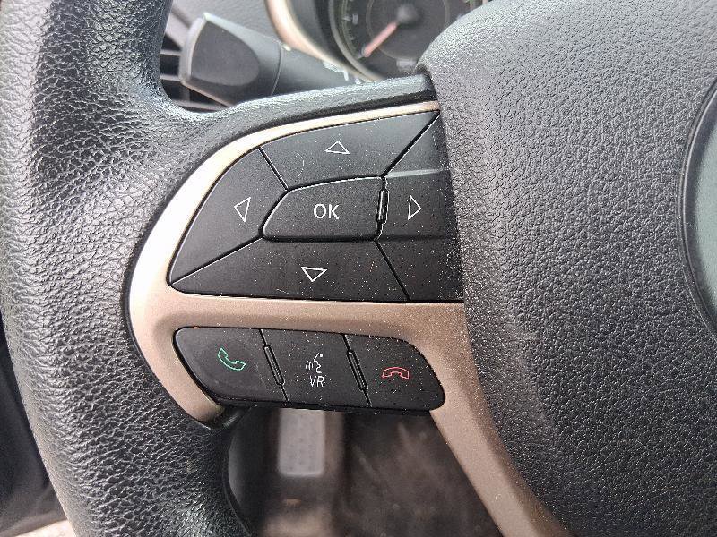 Used 2014 Jeep Cherokee Sport FWD image 36