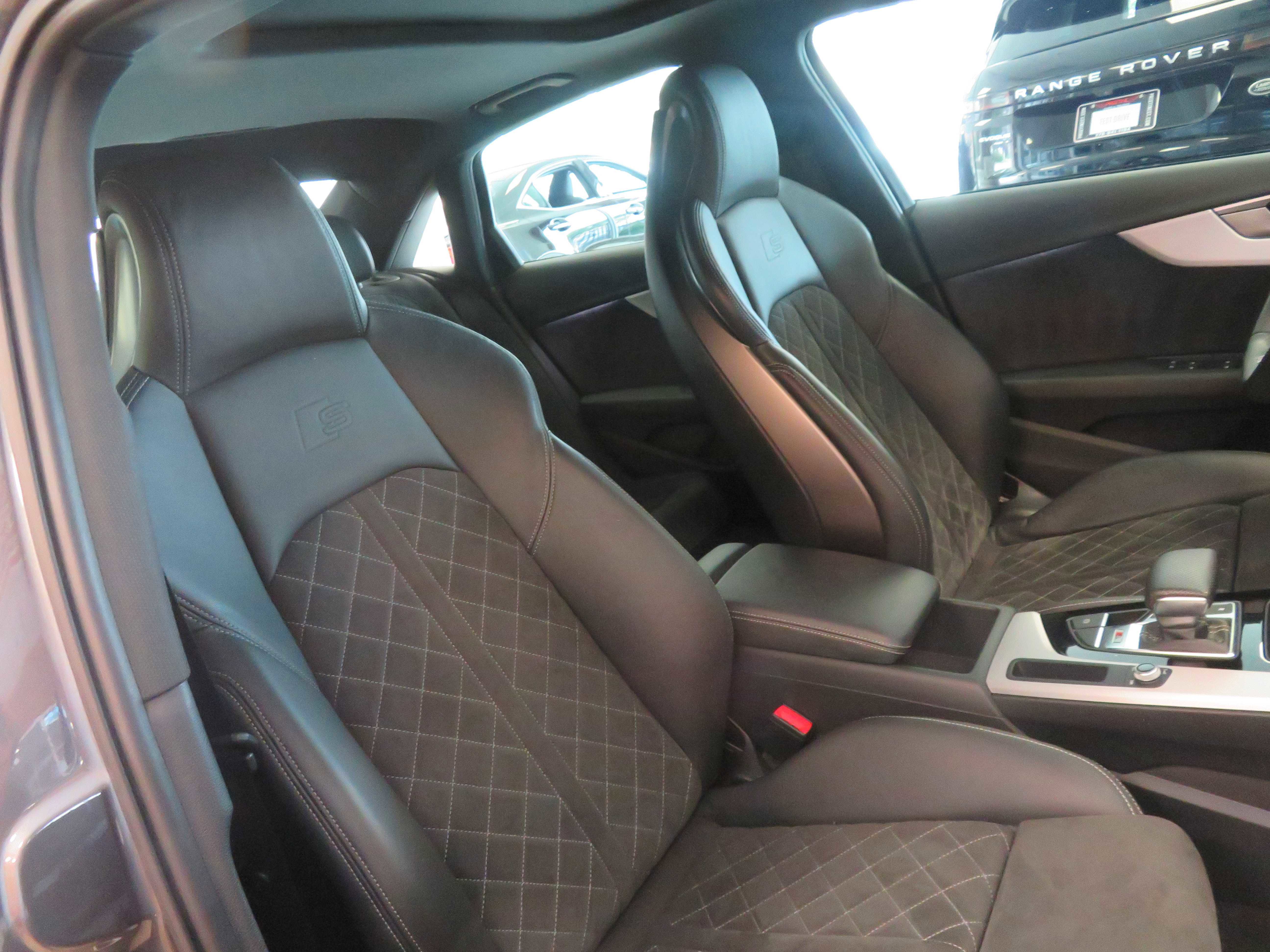 Used 2020 Audi S4 Premium w/ Convenience Package image 27