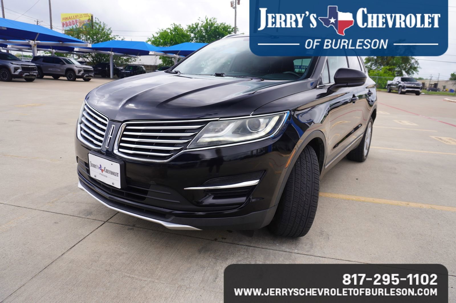 Used 2017 Lincoln MKC Premiere image 2