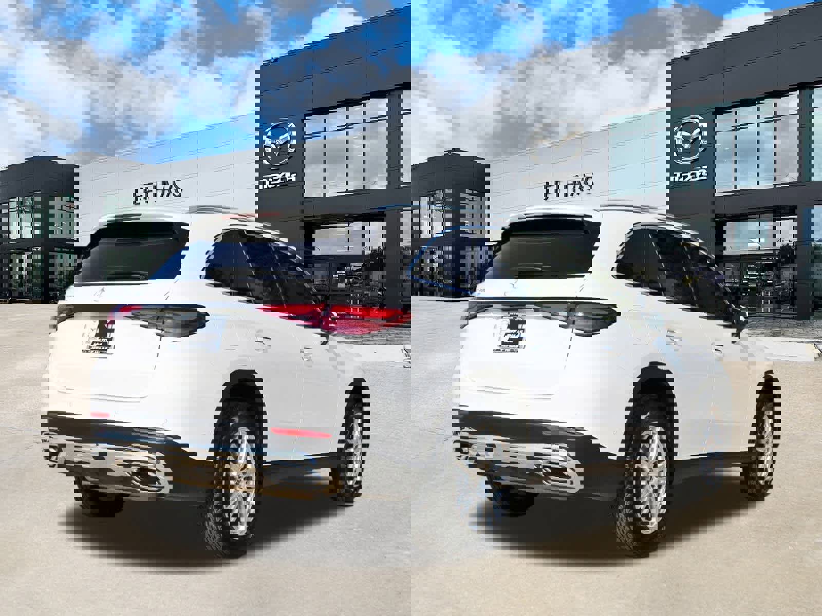 Used 2025 Mercedes-Benz GLC 300 image 3