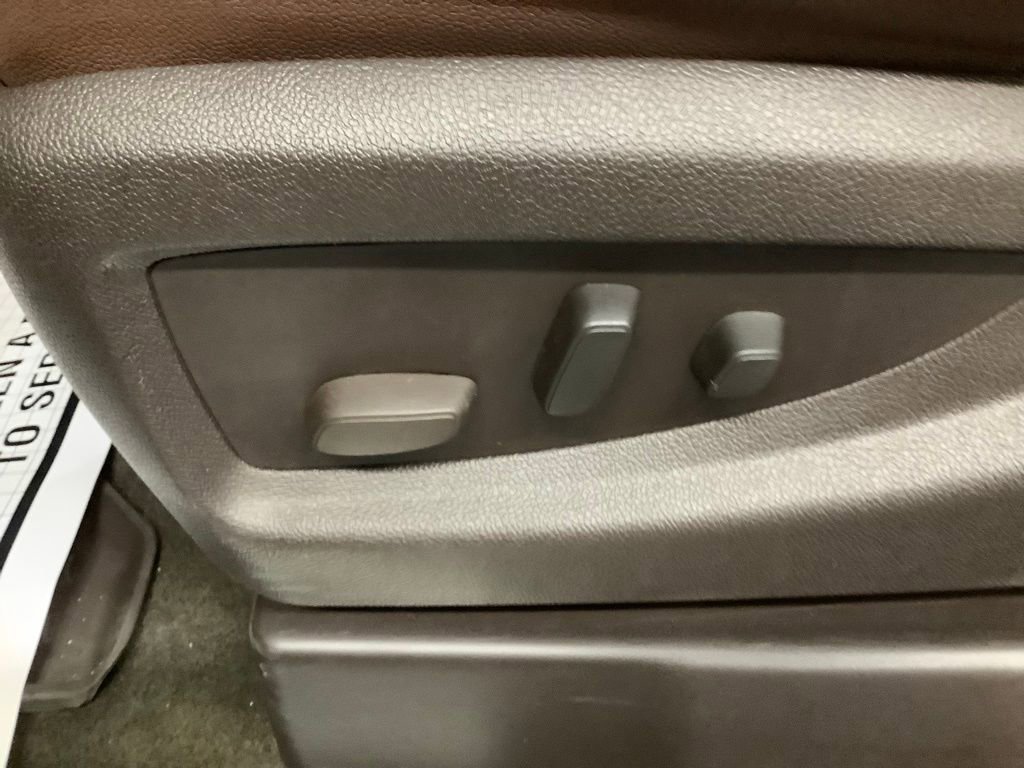 Used 2016 Chevrolet Silverado 2500 High Country w/ Duramax Plus Package image 10