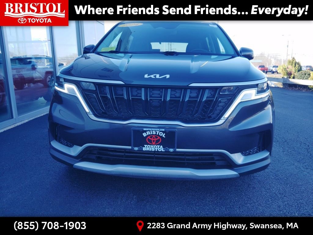 Used 2024 Kia Carnival LX image 32