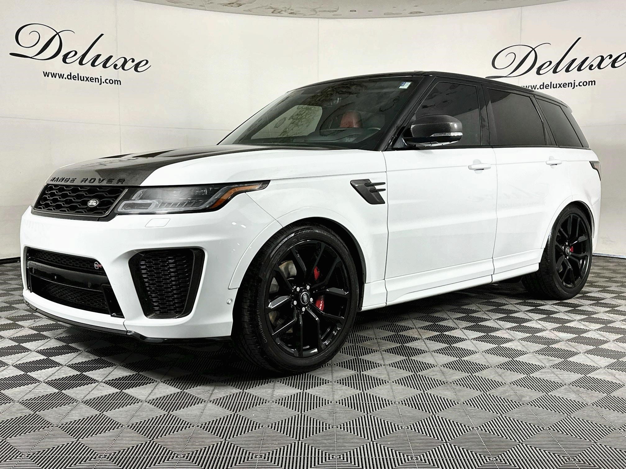 Used 2022 Land Rover Range Rover Sport SVR Carbon Edition AWD/4WD image 3