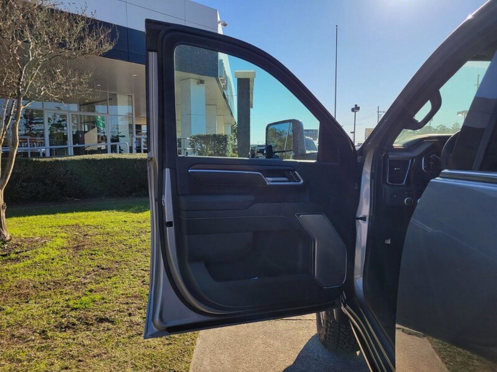 New 2026 GMC Sierra 2500 Denali w/ Denali Reserve Package image 11