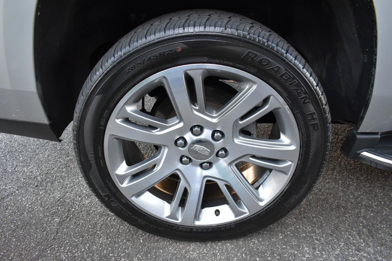 Used 2016 Cadillac Escalade Luxury AWD/4WD image 36
