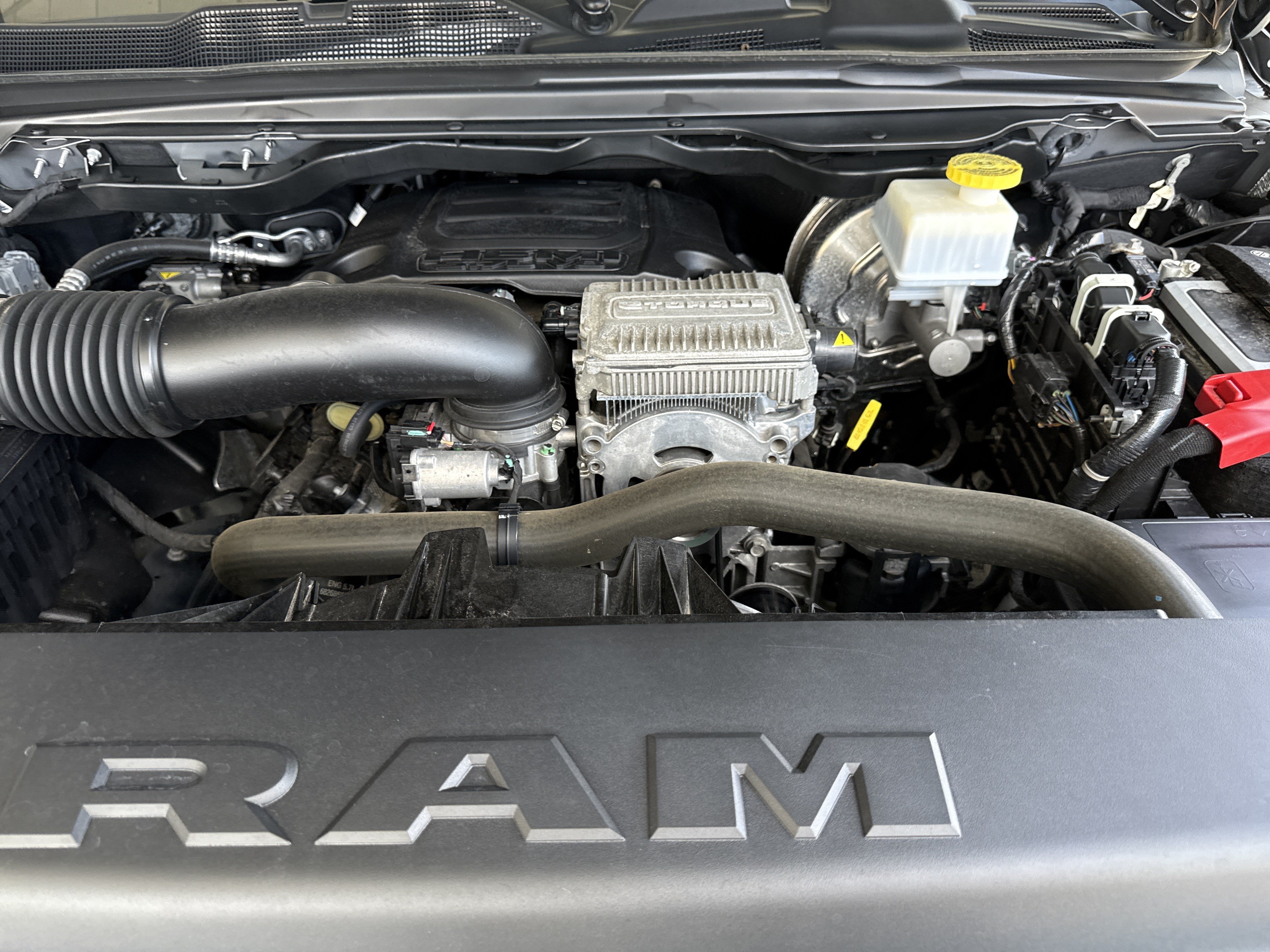Used 2024 RAM 1500 Big Horn AWD/4WD image 32