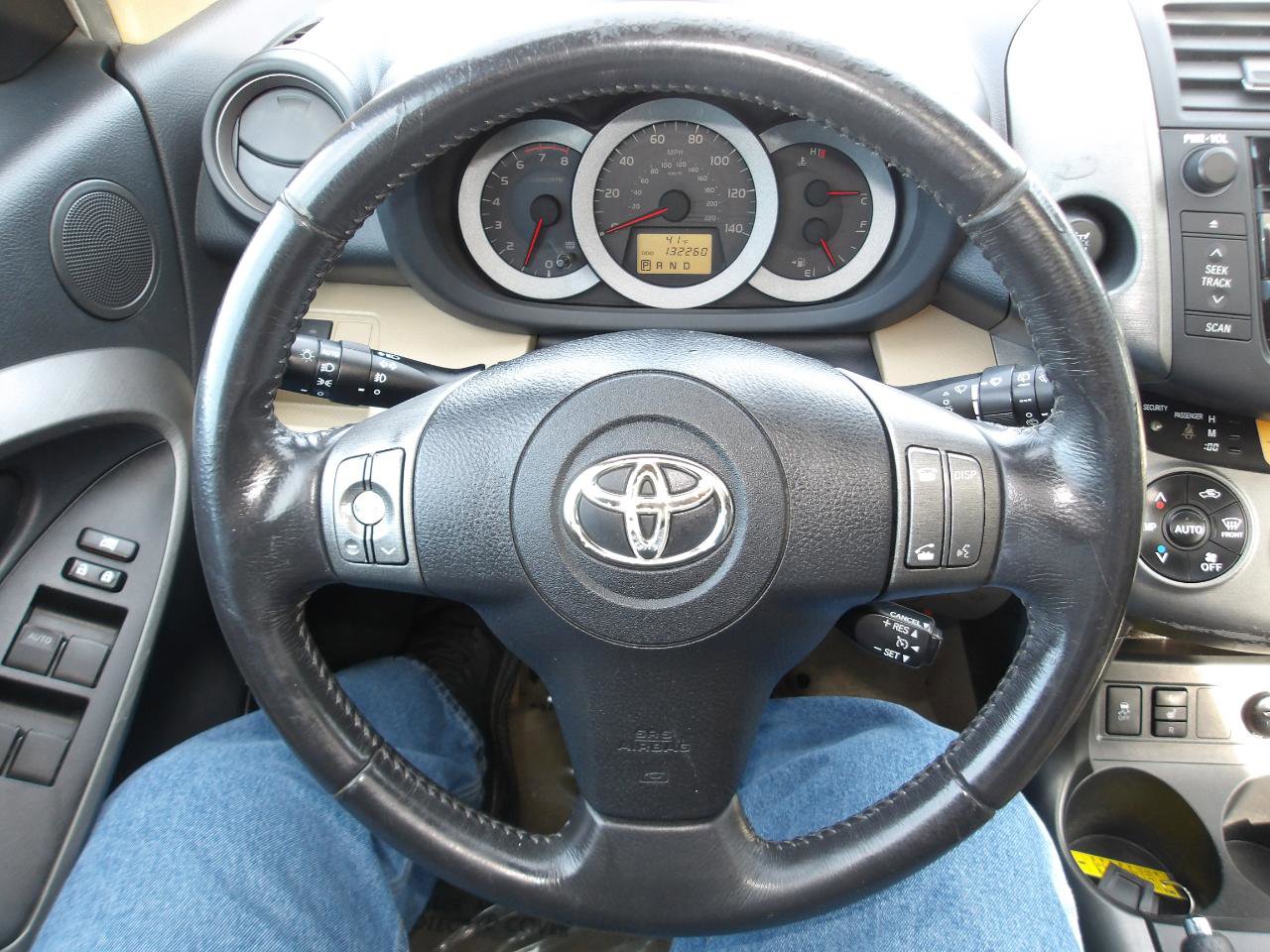 Used 2010 Toyota RAV4 Limited AWD/4WD image 16