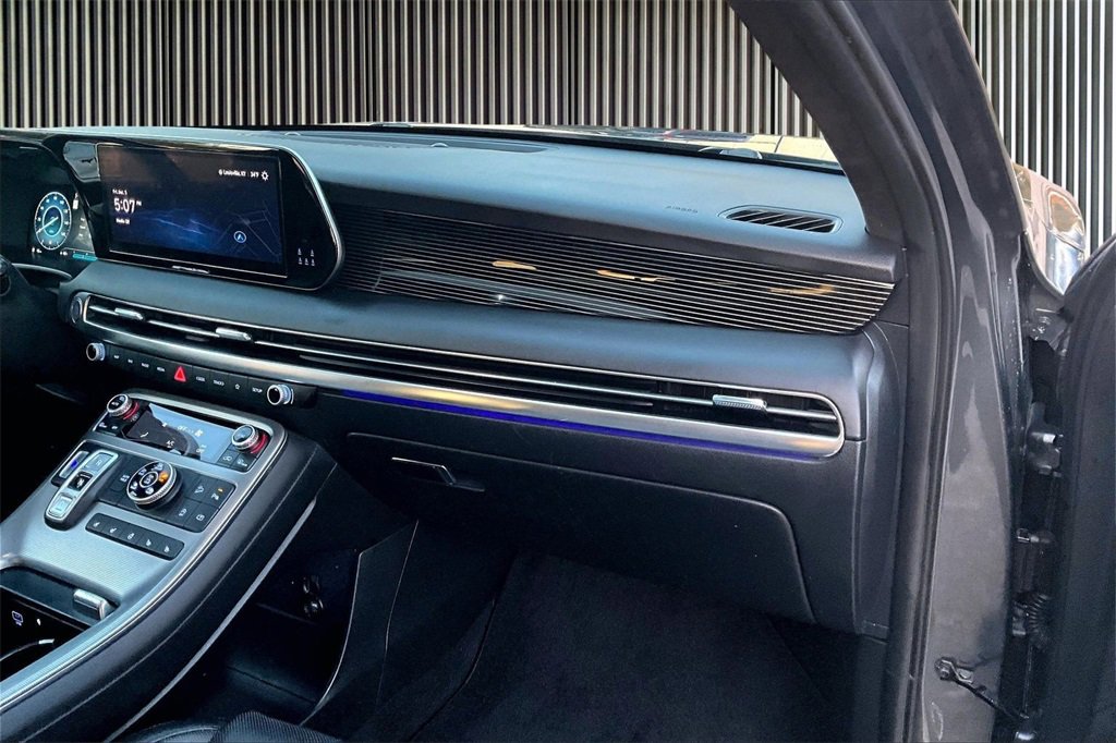 Used 2023 Hyundai Palisade Calligraphy w/ Cargo Package image 16