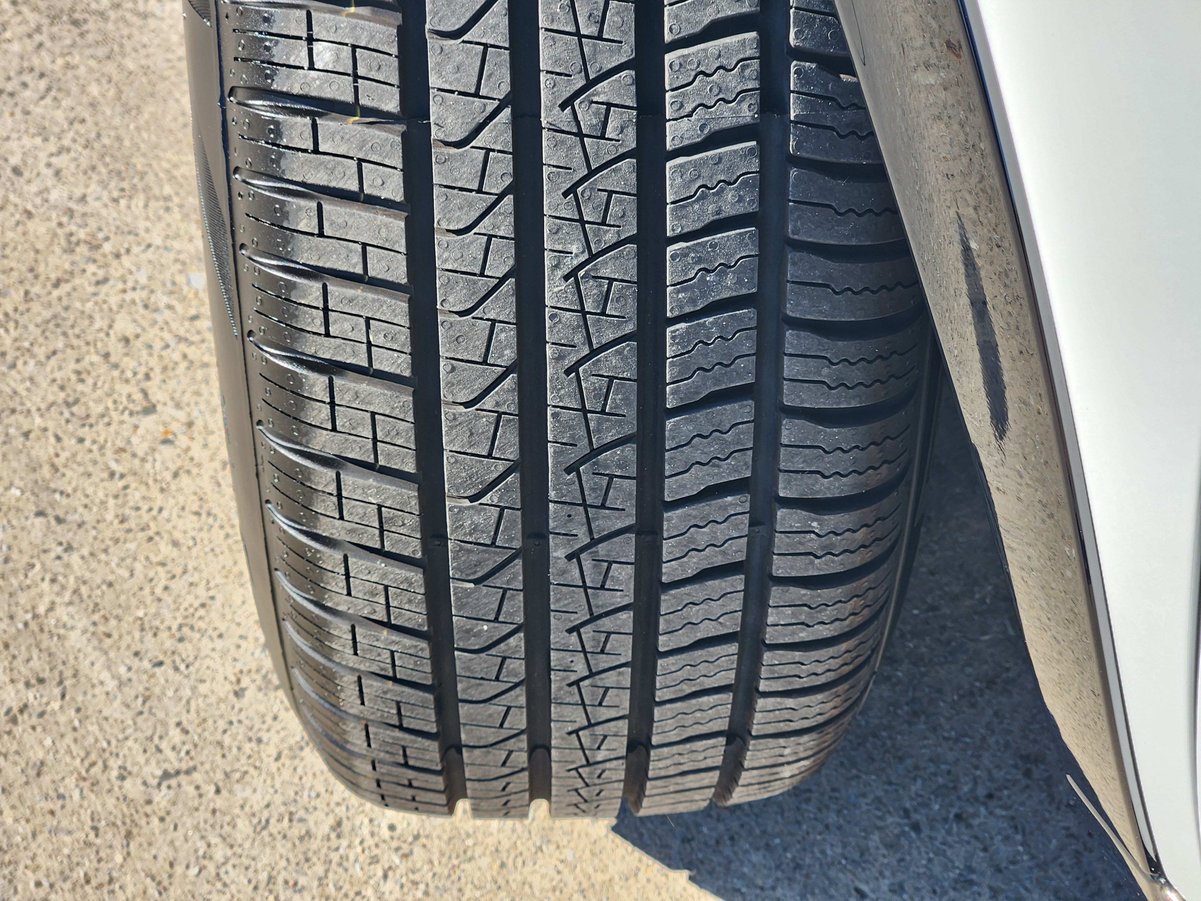 New 2025 Land Rover Discovery Sport Dynamic SE image 11