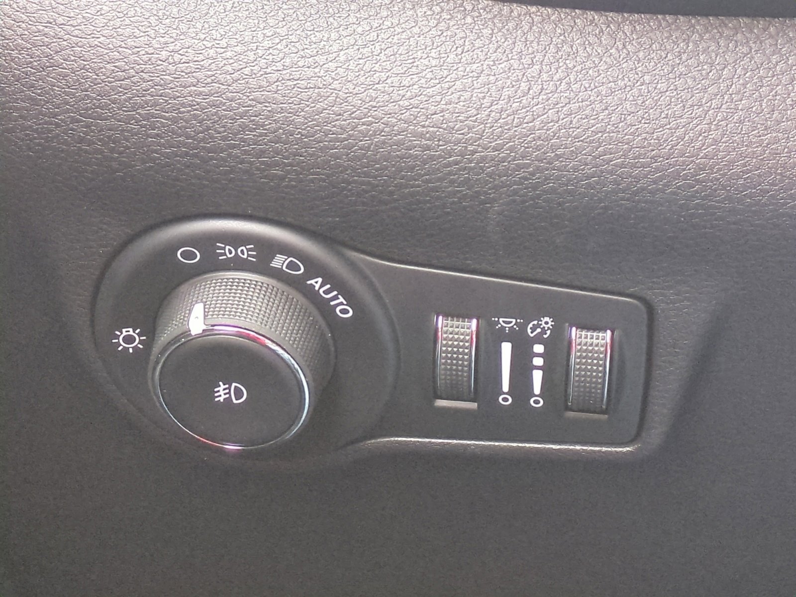 New 2026 Jeep Compass Trailhawk image 31