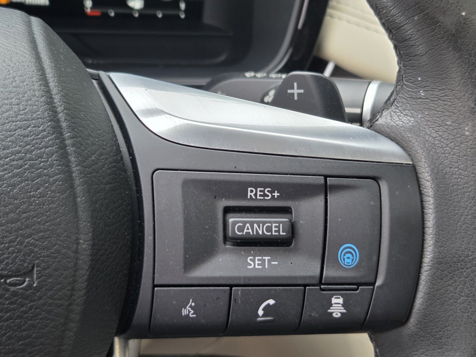 Used 2023 INFINITI QX60 Luxe w/ Cargo Package AWD/4WD image 27